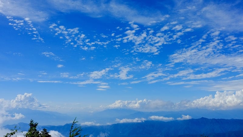 写真:菊池真以『ときめく図鑑Pokke! ときめく雲図鑑』(山と溪谷社)